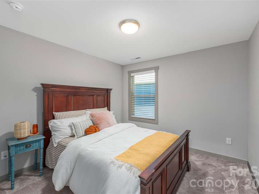 10 Hi Alta Avenue, Asheville, NC 28806.  MLS# CAR4405759, YatesRealty ID 42696. 