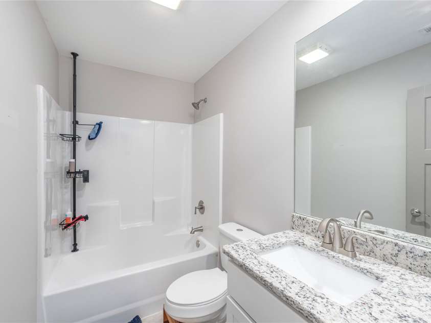 10 Hi Alta Avenue, Asheville, NC 28806.  MLS# CAR4405759, YatesRealty ID 42696. 