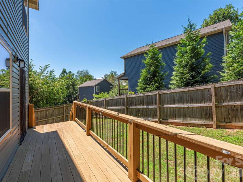 10 Hi Alta Avenue, Asheville, NC 28806.  MLS# CAR4405759, YatesRealty ID 42696. 