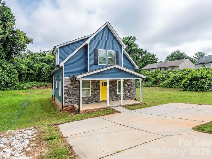 1646 Main Street, Rock Hill, SC 29732.  MLS# CAR4411052, YatesRealty ID 42699. 