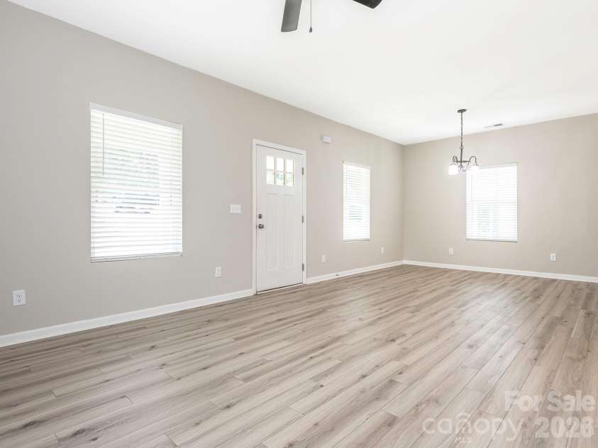 1646 Main Street, Rock Hill, SC 29732.  MLS# CAR4411052, YatesRealty ID 42699. 
