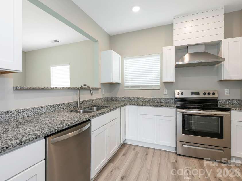 1646 Main Street, Rock Hill, SC 29732.  MLS# CAR4411052, YatesRealty ID 42699. 