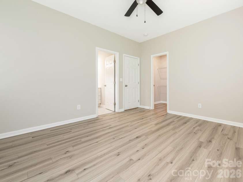 1646 Main Street, Rock Hill, SC 29732.  MLS# CAR4411052, YatesRealty ID 42699. 