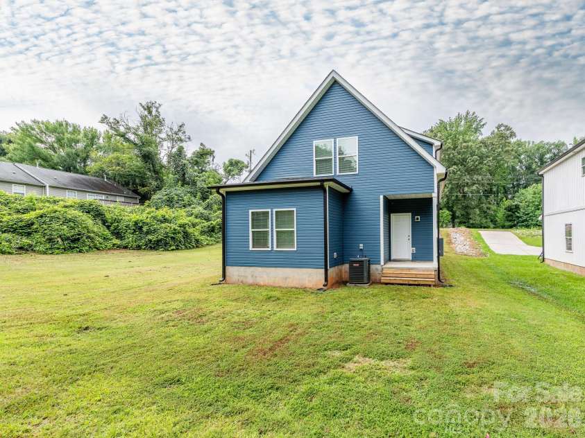 1646 Main Street, Rock Hill, SC 29732.  MLS# CAR4411052, YatesRealty ID 42699. 