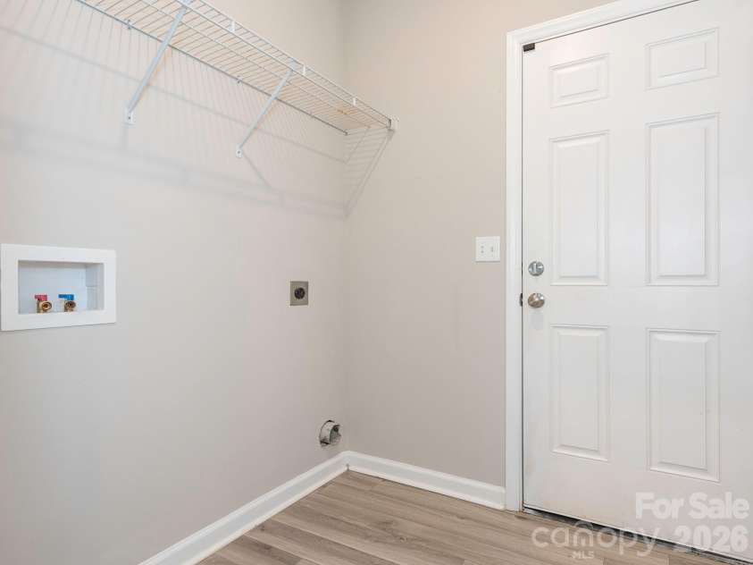 1646 Main Street, Rock Hill, SC 29732.  MLS# CAR4411052, YatesRealty ID 42699. Full Size Walk in Laundry