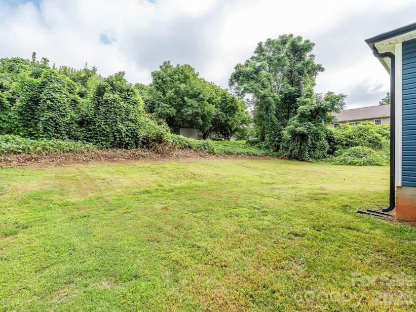 1646 Main Street, Rock Hill, SC 29732.  MLS# CAR4411052, YatesRealty ID 42699. Garden?