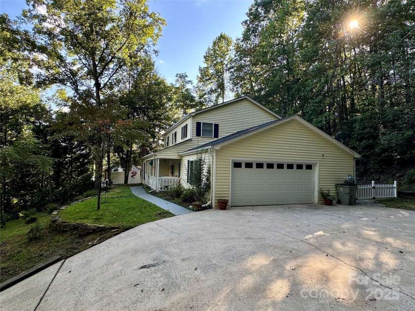 1003 Edinburg Court, Lenoir, NC 28645.  MLS# CAR4304719, YatesRealty ID 427. 