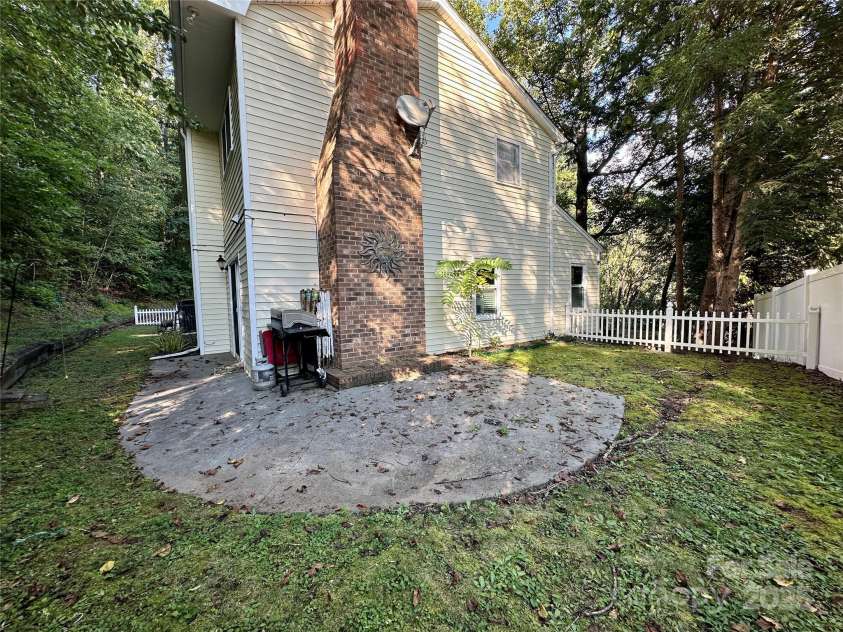 1003 Edinburg Court, Lenoir, NC 28645.  MLS# CAR4304719, YatesRealty ID 427. 