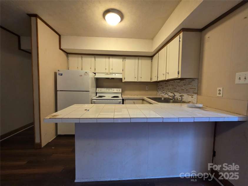 7815 Blue Ridge Circle, Charlotte, NC 28270.  MLS# CAR4230679, YatesRealty ID 4270. 