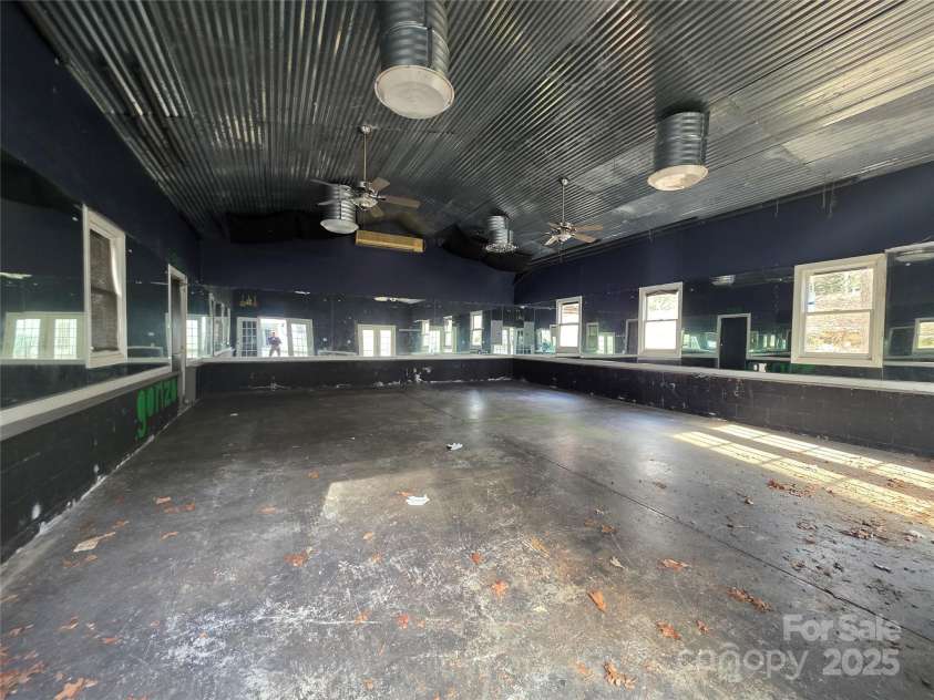 7815 Blue Ridge Circle, Charlotte, NC 28270.  MLS# CAR4230679, YatesRealty ID 4270. 