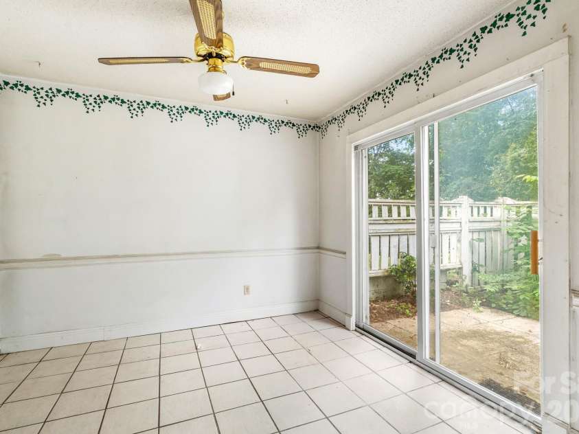 8504 Castle Pine Court, Charlotte, NC 28226.  MLS# CAR4411219, YatesRealty ID 42700. 