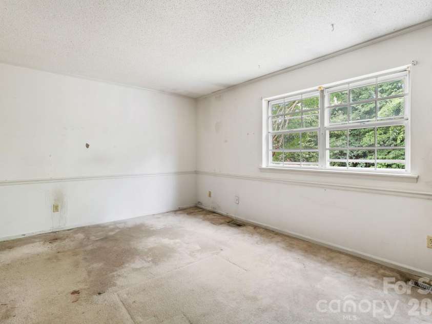 8504 Castle Pine Court, Charlotte, NC 28226.  MLS# CAR4411219, YatesRealty ID 42700. 