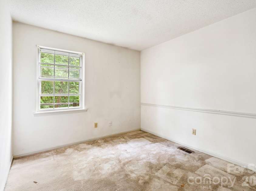 8504 Castle Pine Court, Charlotte, NC 28226.  MLS# CAR4411219, YatesRealty ID 42700. 
