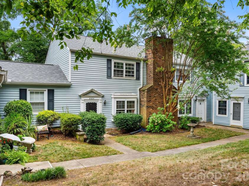 8504 Castle Pine Court, Charlotte, NC 28226.  MLS# CAR4411219, YatesRealty ID 42700. 