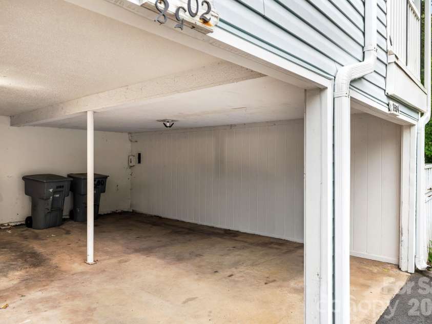 8504 Castle Pine Court, Charlotte, NC 28226.  MLS# CAR4411219, YatesRealty ID 42700. 