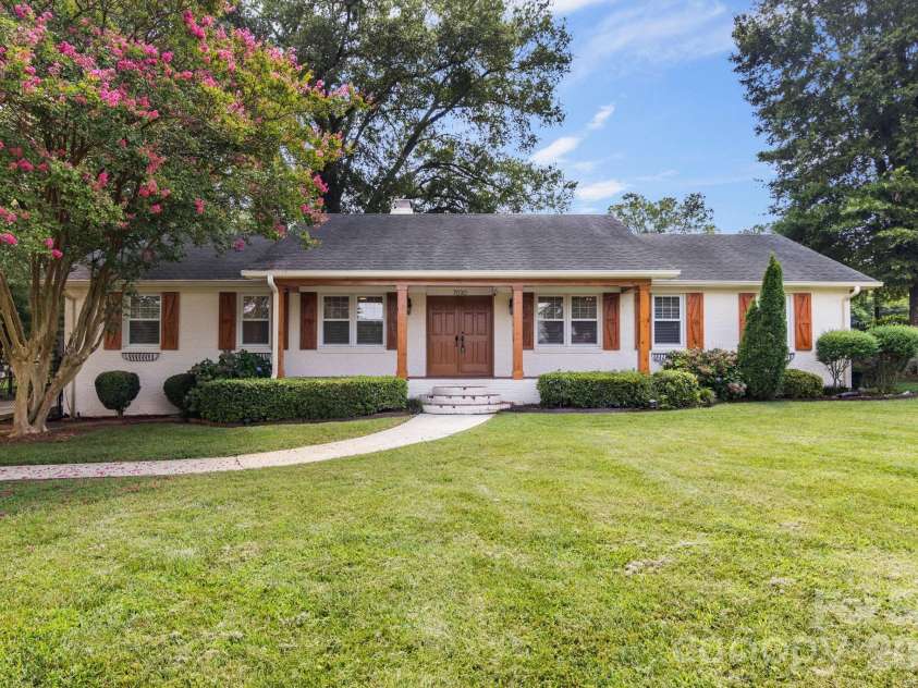 7030 Delta Lake Drive, Charlotte, NC 28215.  MLS# CAR4406791, YatesRealty ID 42701. 