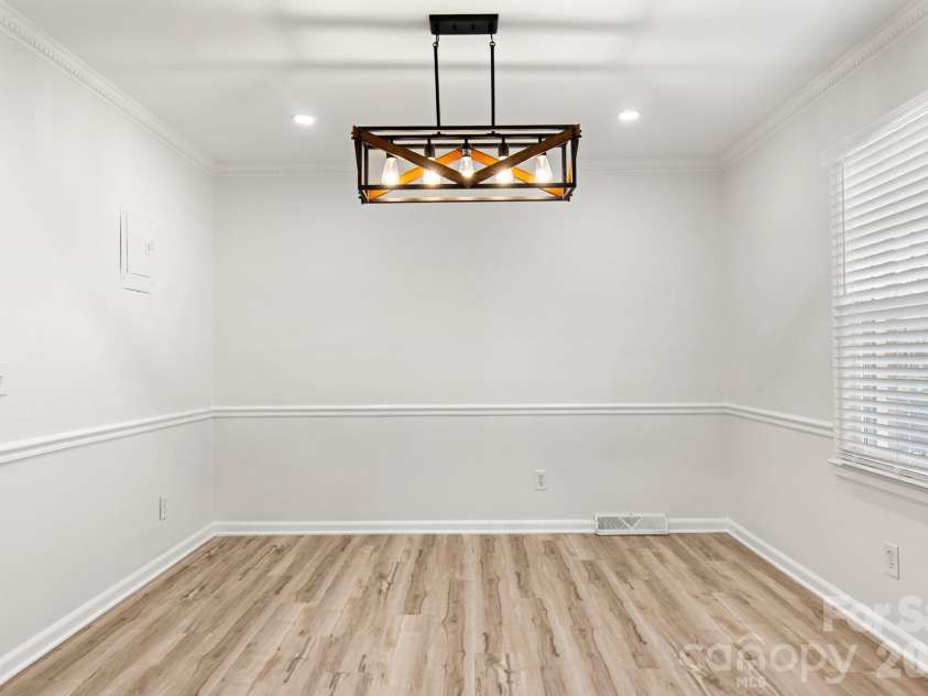 7030 Delta Lake Drive, Charlotte, NC 28215.  MLS# CAR4406791, YatesRealty ID 42701. 