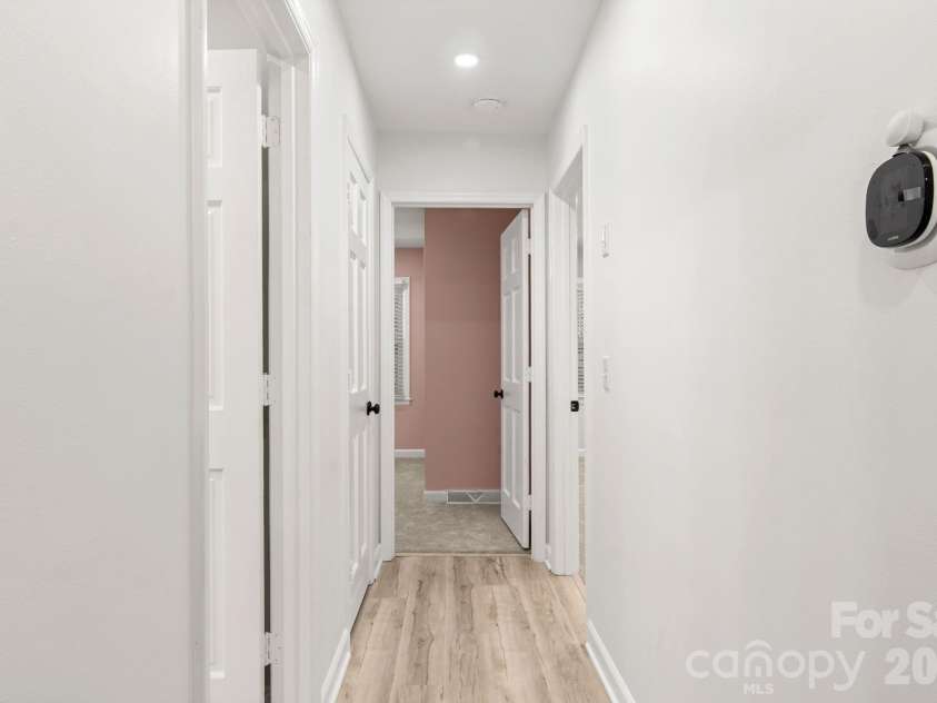 7030 Delta Lake Drive, Charlotte, NC 28215.  MLS# CAR4406791, YatesRealty ID 42701. 