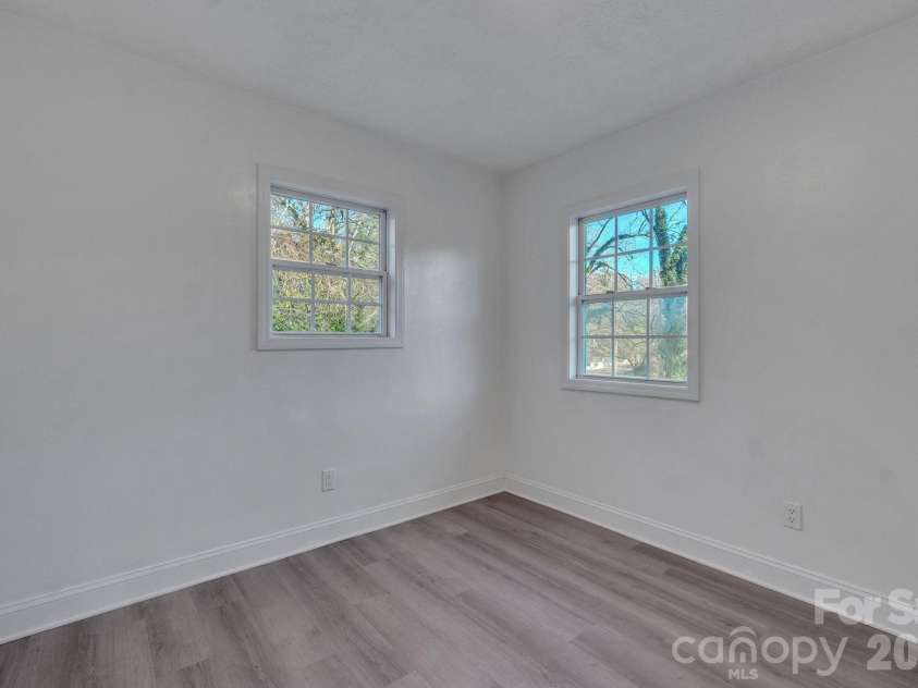 49 Livingston Street, Tryon, NC 28782.  MLS# CAR4412509, YatesRealty ID 42702. 