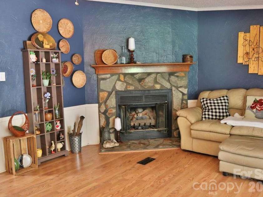 2095 Goodman Lake Road, Morganton, NC 28655.  MLS# CAR4412625, YatesRealty ID 42706. 