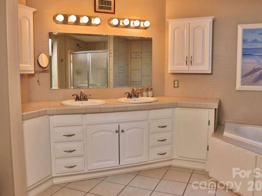 2095 Goodman Lake Road, Morganton, NC 28655.  MLS# CAR4412625, YatesRealty ID 42706. 