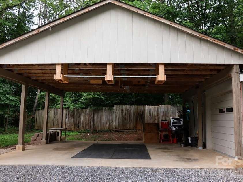 2095 Goodman Lake Road, Morganton, NC 28655.  MLS# CAR4412625, YatesRealty ID 42706. 