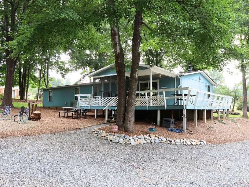2095 Goodman Lake Road, Morganton, NC 28655.  MLS# CAR4412625, YatesRealty ID 42706. 