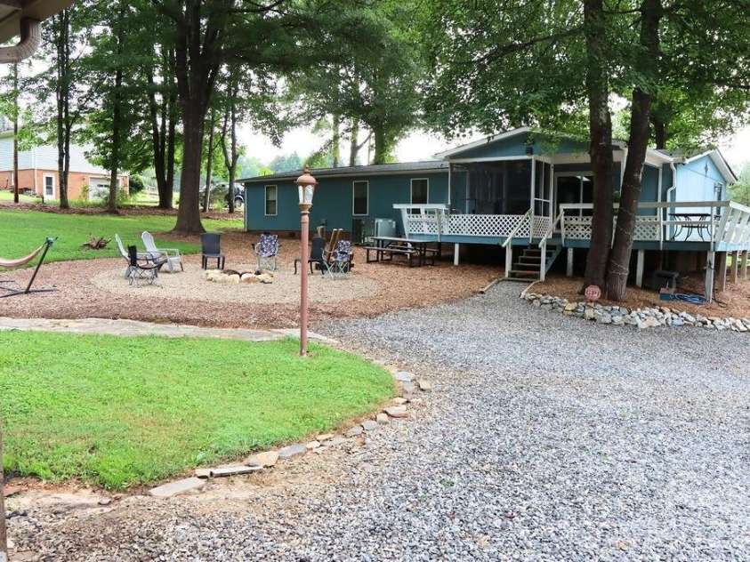 2095 Goodman Lake Road, Morganton, NC 28655.  MLS# CAR4412625, YatesRealty ID 42706. 