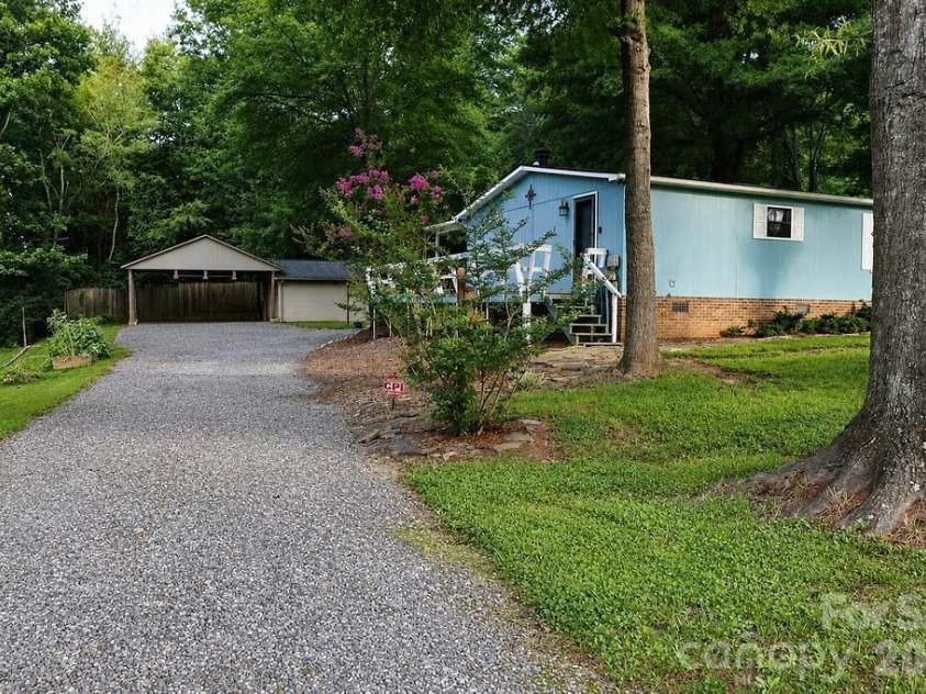 2095 Goodman Lake Road, Morganton, NC 28655.  MLS# CAR4412625, YatesRealty ID 42706. 