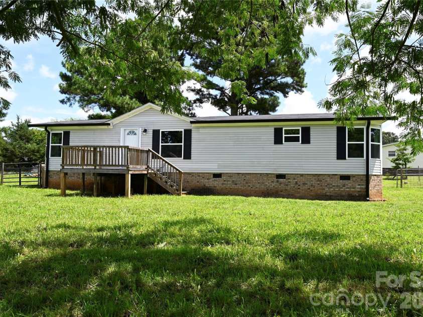 108 Daves Road, York, SC 29745.  MLS# CAR4407173, YatesRealty ID 42707. 