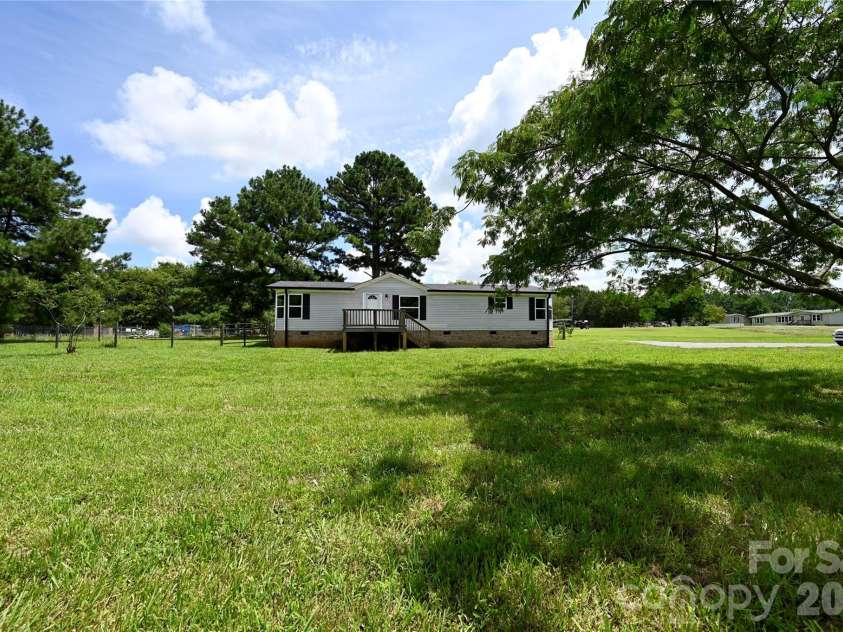 108 Daves Road, York, SC 29745.  MLS# CAR4407173, YatesRealty ID 42707. 