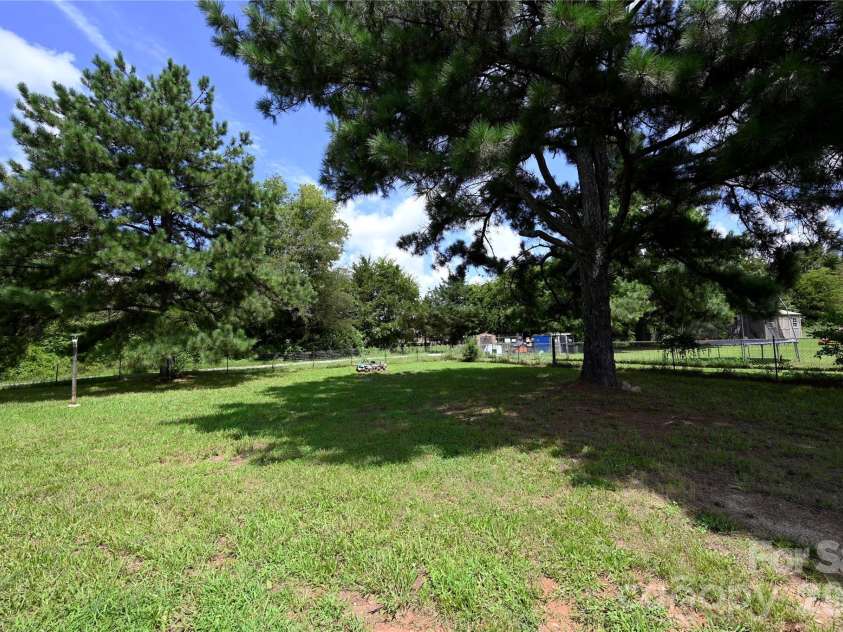 108 Daves Road, York, SC 29745.  MLS# CAR4407173, YatesRealty ID 42707. 