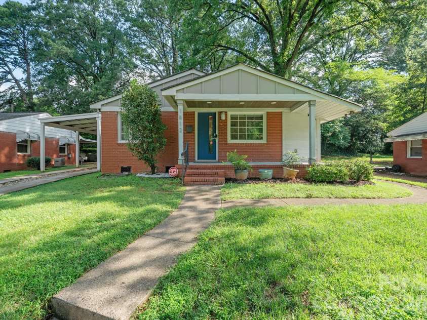 1812 Van Buren Avenue, Charlotte, NC 28216.  MLS# CAR4412103, YatesRealty ID 42708. 