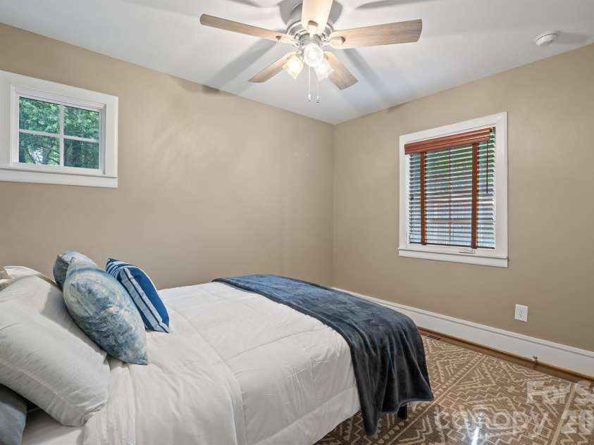 1812 Van Buren Avenue, Charlotte, NC 28216.  MLS# CAR4412103, YatesRealty ID 42708. 