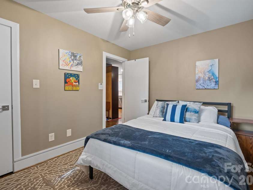 1812 Van Buren Avenue, Charlotte, NC 28216.  MLS# CAR4412103, YatesRealty ID 42708. 