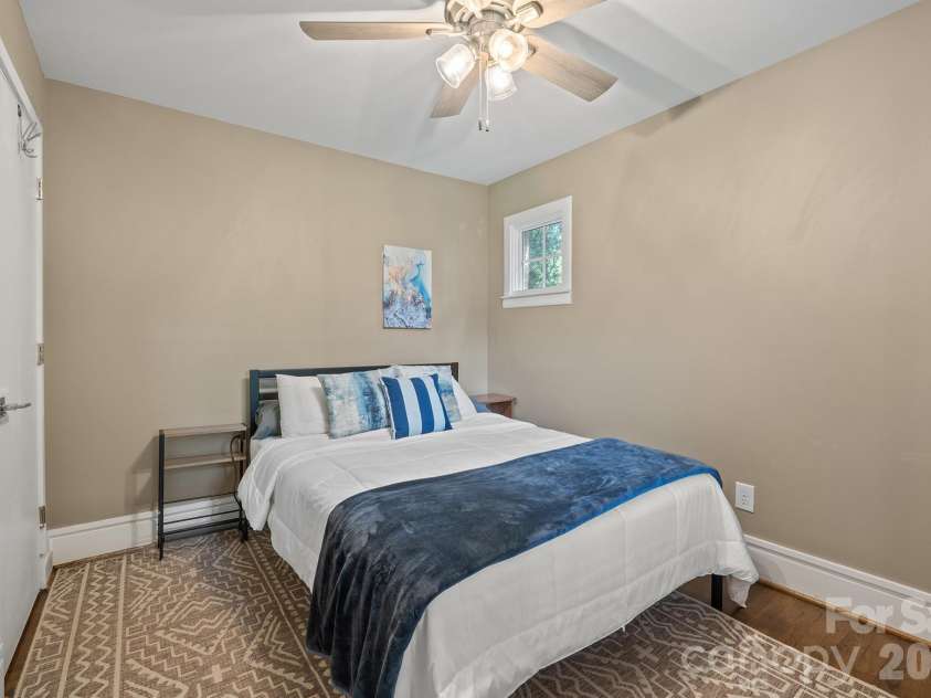 1812 Van Buren Avenue, Charlotte, NC 28216.  MLS# CAR4412103, YatesRealty ID 42708. 