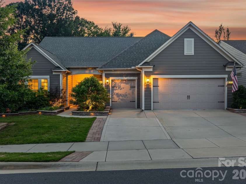 1521 Carolina Orchards Boulevard, Fort Mill, SC 29715.  MLS# CAR4408409, YatesRealty ID 42709. 