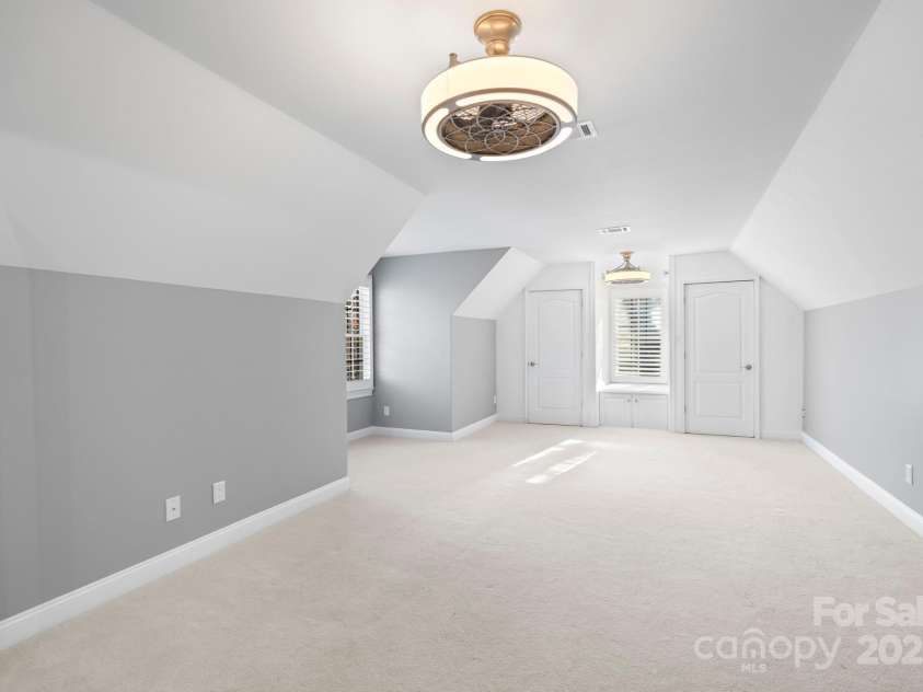 5752 Natoma Road, Lake Wylie, SC 29710.  MLS# CAR4200891, YatesRealty ID 4271. Bonus Room