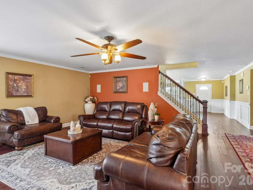 336 Farm Springs Drive, Mount Holly, NC 28120.  MLS# CAR4398014, YatesRealty ID 42711. 