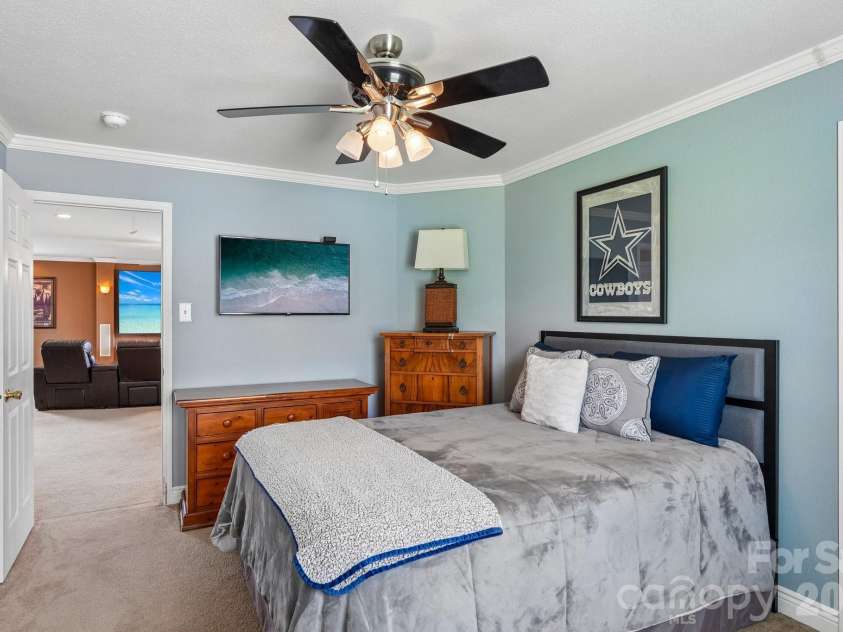 336 Farm Springs Drive, Mount Holly, NC 28120.  MLS# CAR4398014, YatesRealty ID 42711. 
