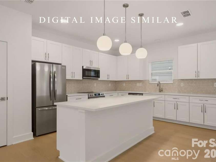 9326 Horseshoe Bend Drive, Charlotte, NC 28215.  MLS# CAR4399590, YatesRealty ID 42712. 