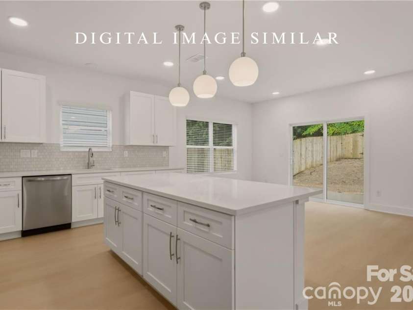 9326 Horseshoe Bend Drive, Charlotte, NC 28215.  MLS# CAR4399590, YatesRealty ID 42712. 