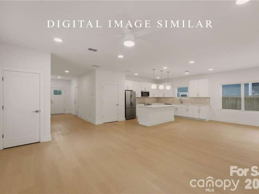 9326 Horseshoe Bend Drive, Charlotte, NC 28215.  MLS# CAR4399590, YatesRealty ID 42712. 