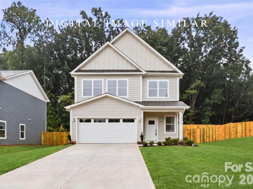 9326 Horseshoe Bend Drive, Charlotte, NC 28215.  MLS# CAR4399590, YatesRealty ID 42712. 
