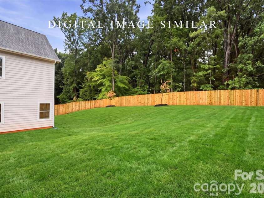 9326 Horseshoe Bend Drive, Charlotte, NC 28215.  MLS# CAR4399590, YatesRealty ID 42712. 