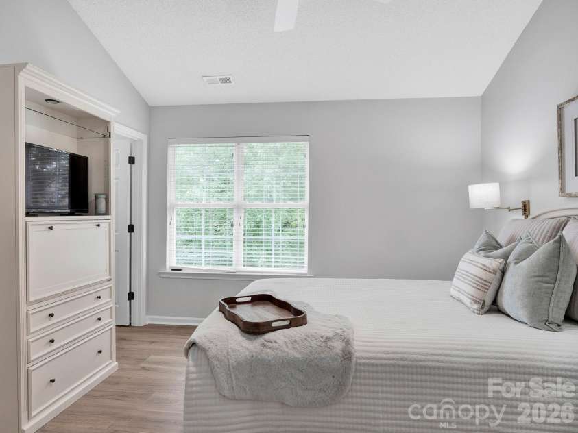 12246 Savannah Garden Drive, Charlotte, NC 28273.  MLS# CAR4411672, YatesRealty ID 42713. 
