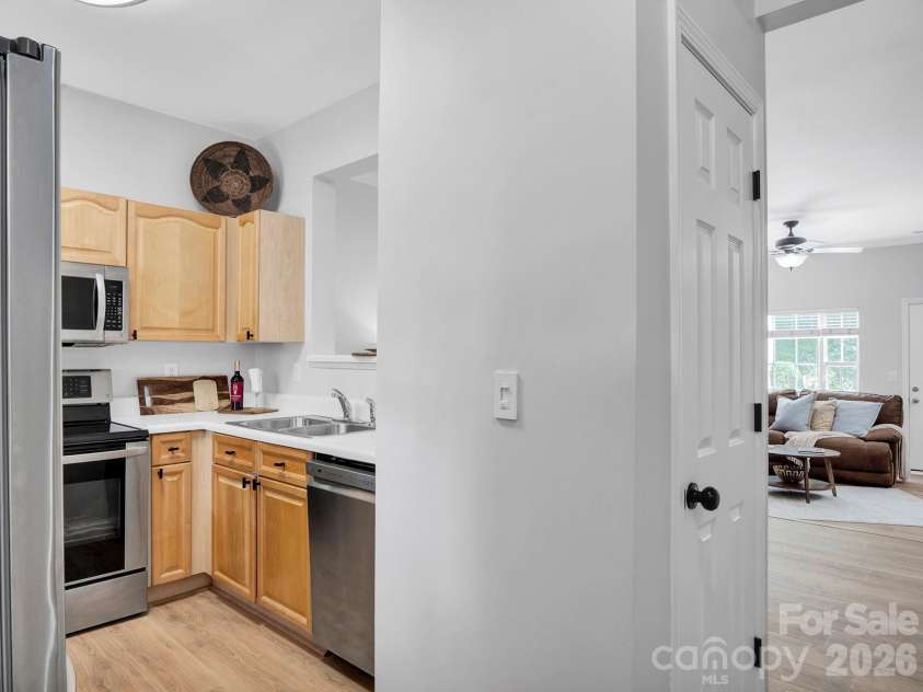 12246 Savannah Garden Drive, Charlotte, NC 28273.  MLS# CAR4411672, YatesRealty ID 42713. 