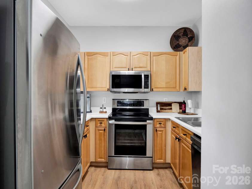 12246 Savannah Garden Drive, Charlotte, NC 28273.  MLS# CAR4411672, YatesRealty ID 42713. 