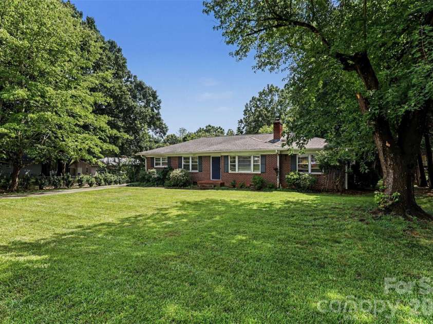 1819 Lumpkin Circle, Rock Hill, SC 29732.  MLS# CAR4411491, YatesRealty ID 42714. 
