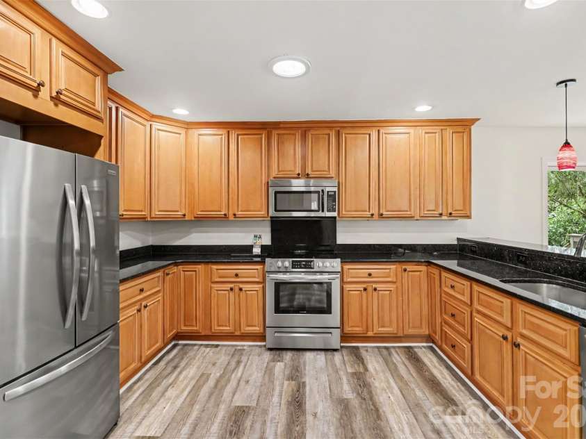 1819 Lumpkin Circle, Rock Hill, SC 29732.  MLS# CAR4411491, YatesRealty ID 42714. 